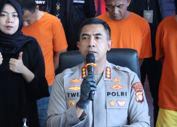 Beraksi 17 Kali, Polisi Gadungan Tipu Penjual Motor, Dua Pelaku Residivis Ditangkap Polres Jakbar Kurang dari 24 Jam