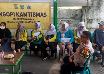 Ngopi Kamtibmas, Polsek Kemayoran Serap Aspirasi Warga Cempaka Baru