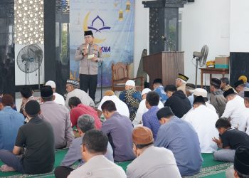 Dekatkan Diri ke Masyarakat, Kapolres Metro Jakarta Utara Pimpin Langsung Jum’at Curhat & Jum’at Keliling