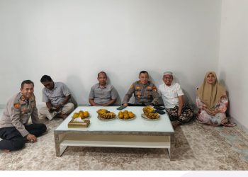 Kapolsek Cipayung Jalin Silaturahmi dengan Tokoh Masyarakat H. Yono, Perkuat Sinergi Kamtibmas