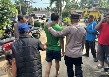 Cek TKP Tindak Lanjut Laporan Masyarakat Via Call Center 110, Polsek Tambelang Ungkap Kasus Pencurian Di Lokasi Pengungsian