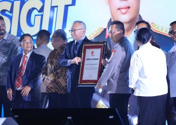 Kapolri Terima Penghargaan dari ITUC-AP, Tegaskan Komitmen Polri Kawal Kesejahteraan Buruh dan Stabilitas Industri