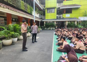 Polsek Johar Baru Edukasi Pelajar SMK 31: Tolak Narkoba, Stop Tawuran dan Judi Online