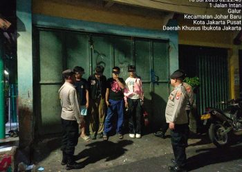Polsek Johar Baru Gencarkan Patroli Mobile, Wujudkan Rasa Aman Warga di Malam Hari