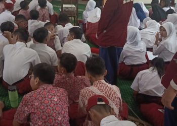 Polisi Edukasi Siswa Baru SMPN 2 Jakarta tentang Kenakalan Remaja, Judi Online, dan Narkoba
