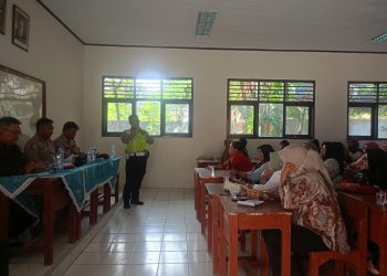 Sosialisasi Ops. Patuh Jaya 2025 dan Keselamatan Berkendara: Wujud Sinergi Polri dan Sekolah di SMP Negeri 2 Setu