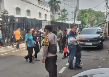 Polsek Kemayoran dan POMAL Kawal Ibadah Minggu di GKI Gunung Sahari IV