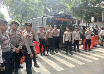 Polsek Johar Baru Kawal Ketat Sidang Vonis Hasto Kristiyanto di PN Jakarta Pusat