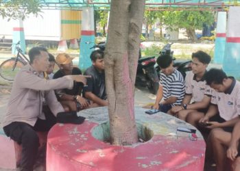 Bhabinkamtibmas Pulau Kelapa Sambangi Remaja, Ajak Wujudkan Lingkungan Aman dan Bebas Kenakalan