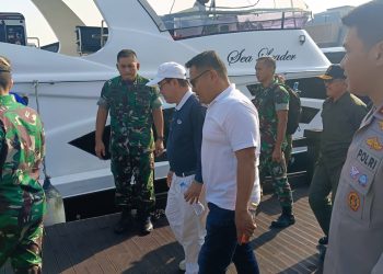 Kapolres Kepulauan Seribu Sambut Kunjungan Kerja Danrem 052/Wkr dalam Rangka Serbuan Teritorial ke Pulau Lancang dan Pulau Pari