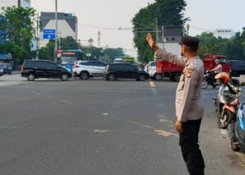 Kanit Samapta Berikan Pelayanan Pagi, Cegah Kejahatan Dan Pengaturan Arus Lalulintas