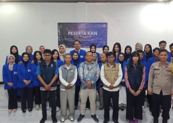 Bhabinkamtibmas Desa Nagasari Hadiri Pembukaan KKN Universitas Pelita Bangsa dan Sosialisasi Cegah Curanmor serta Penipuan Online