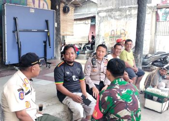 Polisi, TNI, dan Satpol PP Sambangi Warga Kebon Kosong, Perkuat Sinergi Tiga Pilar