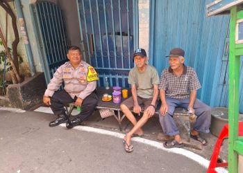 Polisi Hadir Bersama Warga Pisangan Timur, Perkuat Silaturahmi dan Kepedulian terhadap Keamanan
