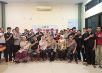 Ngopi Kamtibmas Kapolsek Kelapa Gading: Warga RW 02 Pegangsaan Dua Antusias Sambut Polisi