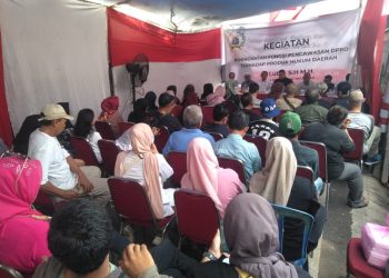 Giat monitoring bhabinkamtibmas kel. Kampung melayu dalam sosialisasi fungsi pengawasan dprd terhadap produk hukum peraturan daerah