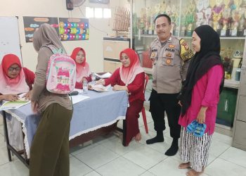 Bhabinkamtibmas Kelapa Dua Wetan Ajak Warga Cegah Kekerasan Terhadap Anak
