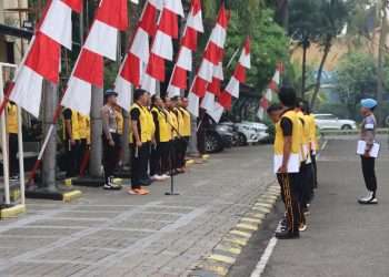 Kapolres Kepulauan Seribu Ajak Anggota Jaga Kebugaran Lewat Apel Olahraga Pagi