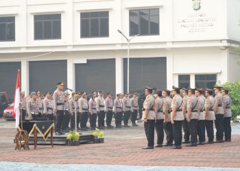 Kapolres Metro Bekasi Pimpin Sertijab, Pengukuhan, dan Kenal Pamit Pejabat Baru di Gedung Promoter