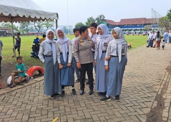 Polsek Kelapa Dua Sambangi SMA Negeri 23, Ajak Siswa Hindari Tawuran dan Tertib Berlalu Lintas