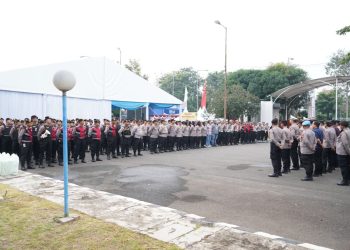 Polri Gelar Apel Pengamanan Gerakan Pangan Murah di Bulog Kelapa Gading