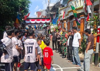 Sinergi Polisi, TNI, dan Warga Kawal Lomba Futsal Kemerdekaan di Kampung Rawa