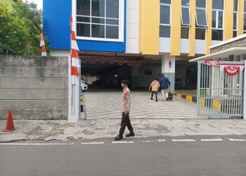 ‎Polsek Kemayoran Gelar Pengamanan Pagi, Antisipasi Kemacetan dan Tawuran Pelajar