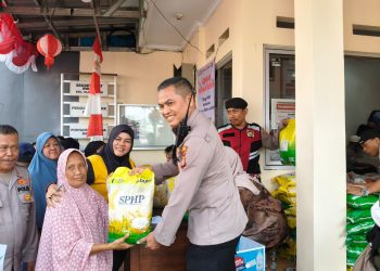 Polsek Pasar Rebo Amankan Pasar Murah, 4 Ton Beras Terdistribusi Lancar