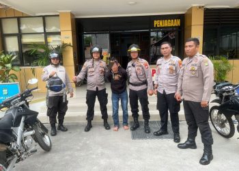 Respon Cepat Aduan Warga, Unit Patroli Johar Baru Tangkap Pria Bersenjata Tajam