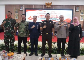 Kapolres Metro Bekasi Hadiri Donor Darah dan Pemeriksaan Kesehatan Gratis HUT Kejaksaan RI ke-80