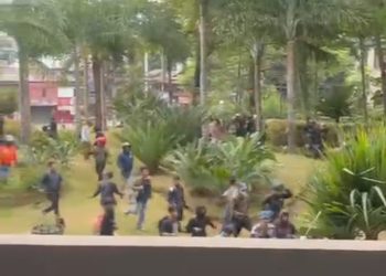 Video Viral Massa Masuk Mall Atrium Senen Dipastikan HoaksVideo Viral Massa Masuk Mall Atrium Senen Dipastikan Hoaks