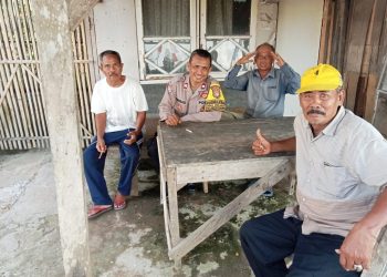 Bhabinkamtibmas Polsek Kedungwaringin Jalin Silaturahmi dengan Warga Desa Mekarjaya