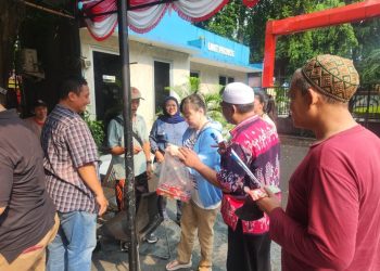 Warga Tunjukkan Simpati, Beri Dukungan Moral dan Logistik untuk Polsek Metro Menteng