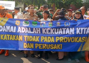 Ratusan Warga Ikuti Deklarasi “Jaga Jakarta” di Kemayoran, Warga dan Aparat Kompak Jaga Kondusifitas