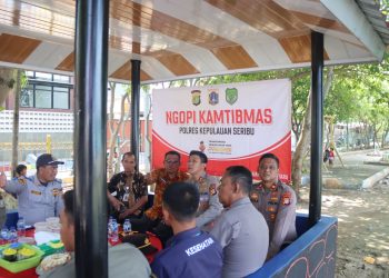 Kapolres Kepulauan Seribu Gelar Ngopi Kamtibmas di Pulau Kelapa, Ajak Warga Dukung Program Jaga Jakarta+