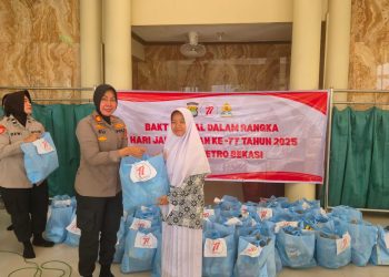Rangkaian Hari Jadi Yang Ke-77, Polwan Polres Metro Bekasi Gelar Bakti Sosial di Ponpes Al-Latifah Cikarang Barat