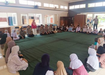 Polres Metro Jakarta Pusat Gelar Kegiatan Jumat Barokah, Santuni Anak Yatim di Panti Asuhan Putra Setia