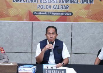 Polda Kalbar Tangkap Empat Penyusup Aksi Masa di Mapolda dan kantor DPRD  Provinsi Kalbar, Bom Molotov dan Senjata Tajam Disita