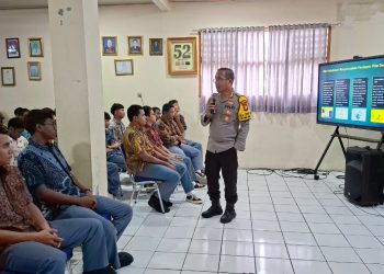 Kapolres Metro Jakarta Selatan Berikan Penyuluhan dan Pimpin Deklarasi Menolak Tawuran, Bullying, dan Narkoba di SMK Karyaguna