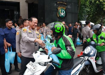 Kapolda Metro Jaya Gelar “Jumat Peduli”, Ojol Siap Jadi Mitra Jaga Jakarta