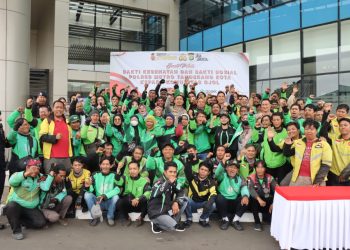 Bakti Sosial dan Cek Kesehatan Warnai Jumat Peduli Polres Metro Tangerang Kota Bersama Komunitas Ojol