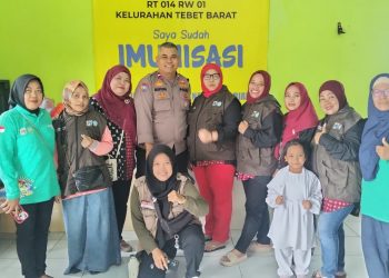 Bhabinkamtibmas Tebet Barat Sambangi Posyandu, Sampaikan Himbauan Kamtibmas