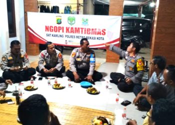 Ngopi Kamtibmas di Pekayon Jaya, Polisi dan Warga Kompak Jaga Lingkungan
