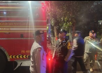 Gerak Cepat Polsek Metro Menteng Atasi Korsleting Listrik di Jalan Banyuwangi dan Situbondo