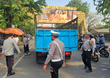 Polsek Medansatria Lakukan Pemantauan dan Penyekatan di Perbatasan Bekasi-Jakarta Timur