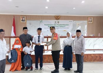 Polsek Cikarang Utara Hadiri Pembinaan dan Pendistrubusian Program Bekasi Cerdas Tahap II