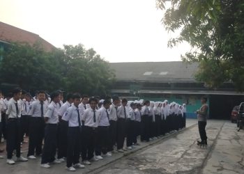 Polsek Kedungwaringin Gelar Penyuluhan Bahaya Narkoba dan Tawuran di SMP Karya Bhakti Karangsambung