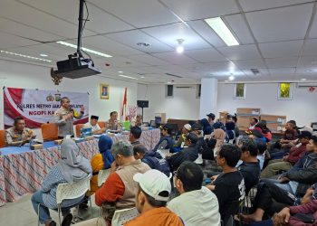 Ngopi Kamtibmas Kapolres Metro Jakarta Selatan Ajak Warga Manggarai Jaga Keamanan dan Ketertiban Lingkungan