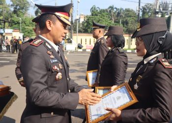 Sat Lantas Polres Metro Depok Terima Penghargaan dari Polda Metro Jaya