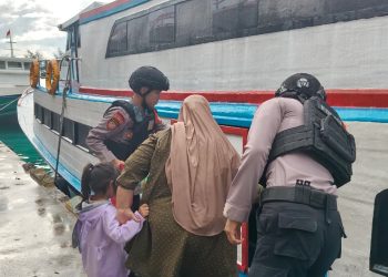 Polsek Kepulauan Seribu Utara Gelar Pengamanan Dermaga Pulau Kelapa dalam Operasi Aman Nusa I 2025